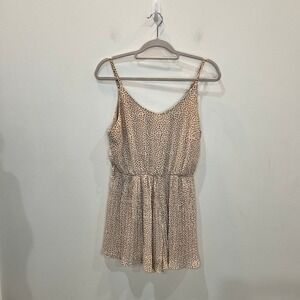 Pants Store Women's Tan Leaf Print Pleated Romper Size Small  V-Neck Sleeveless